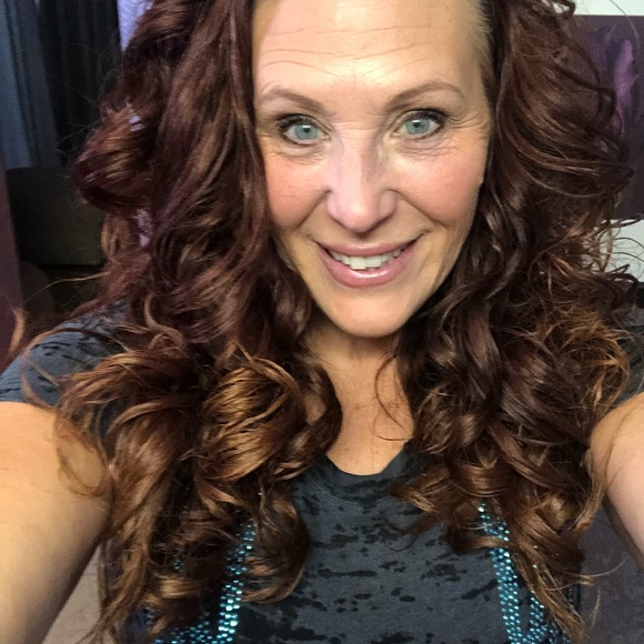 Meet your Posher, Susan Top Rated Seller - Picture 2 of 3